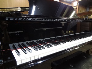 ヤマハ C3B　１９８０年製造