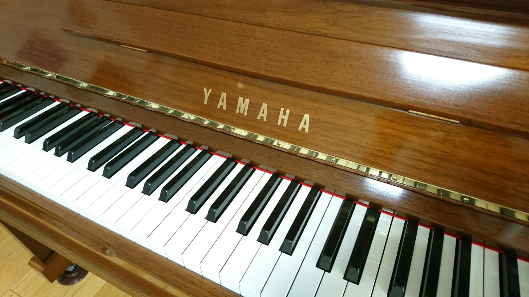 YAMAHA U100Wn　鍵盤