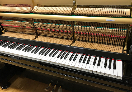 YAMAHA U10A　アクション