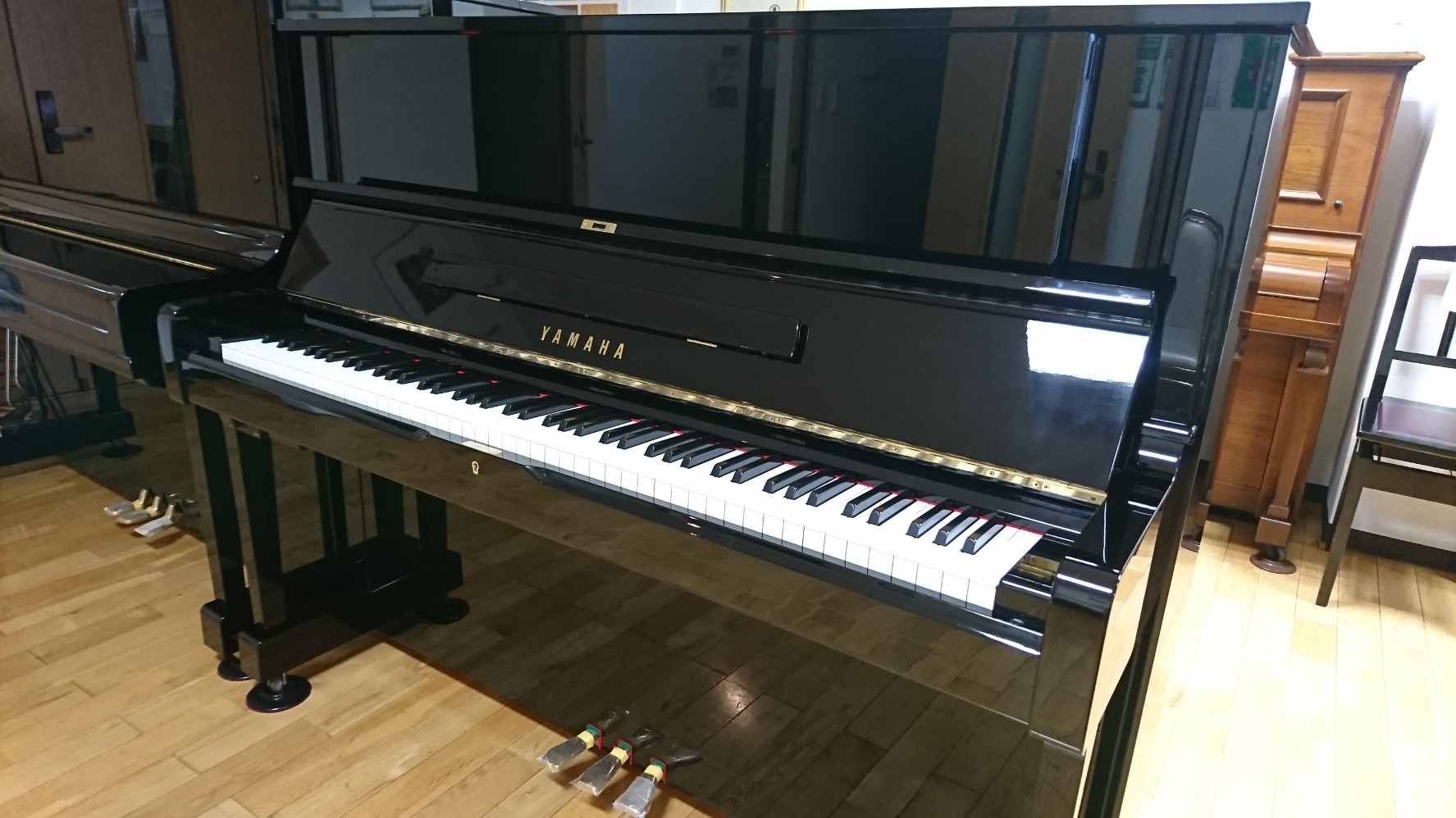 Yamaha Upright Piano YUS