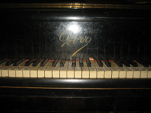 1910年頃製造カール・デールの鍵盤。